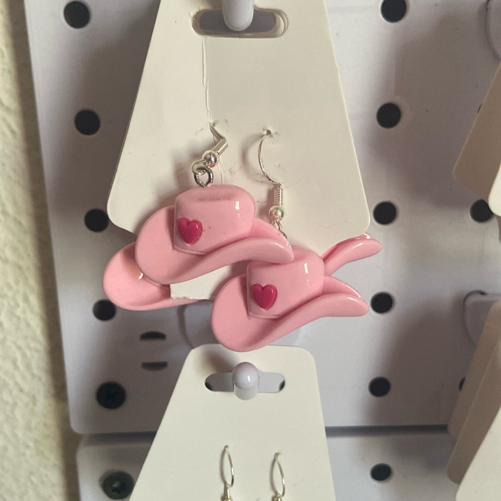 Pink heart cowgirl hat earrings